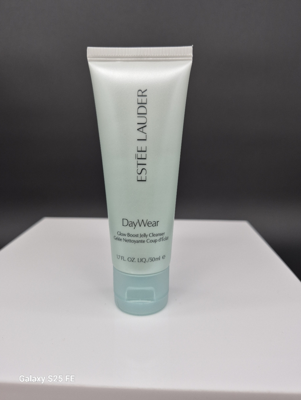 Estee Lauder Day & Night Cleanser Duo - Picture 4 of 5